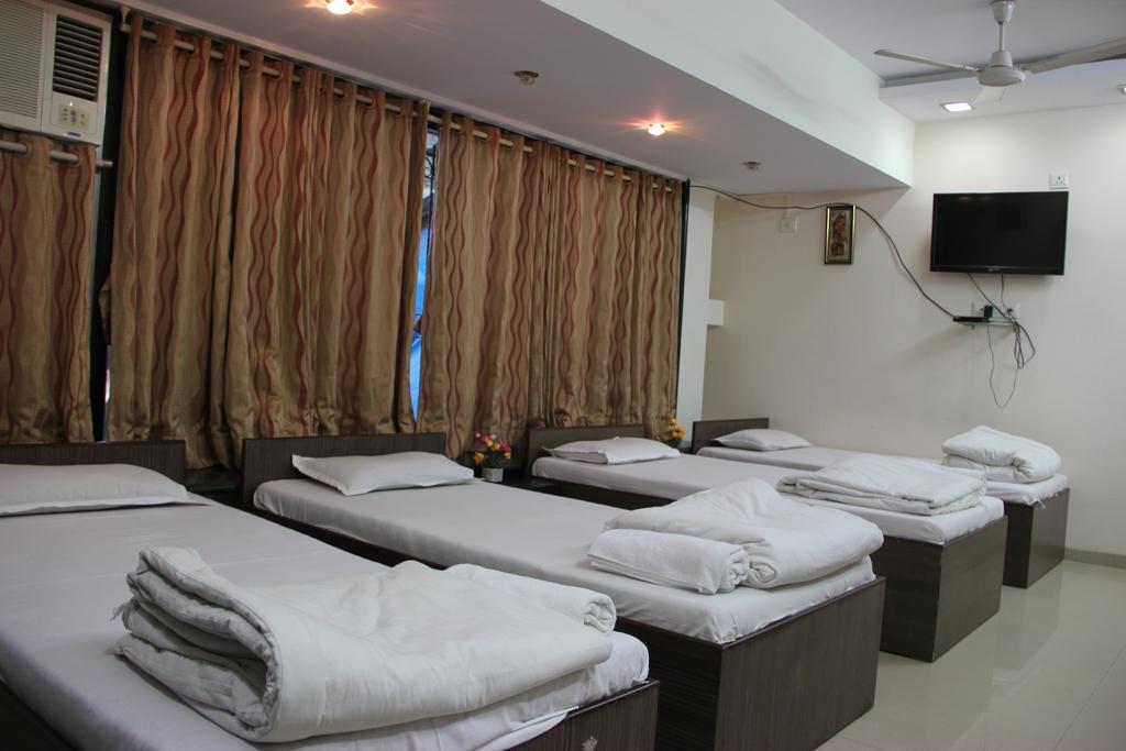 Sohum Habitat Goregaon Exhibition Centre Hotel Мумбай Екстериор снимка